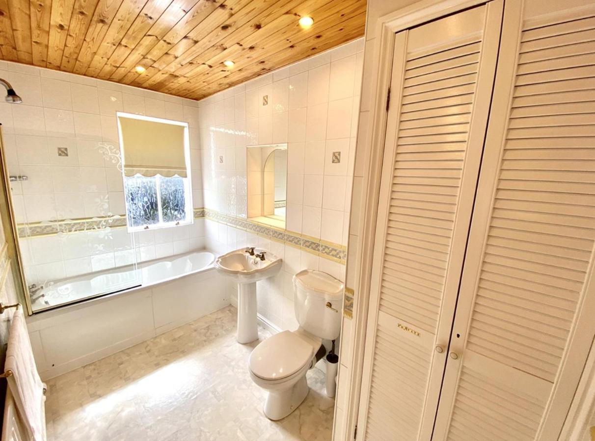 Cosy 2-bed House In The Heart Of Ferienhaus *